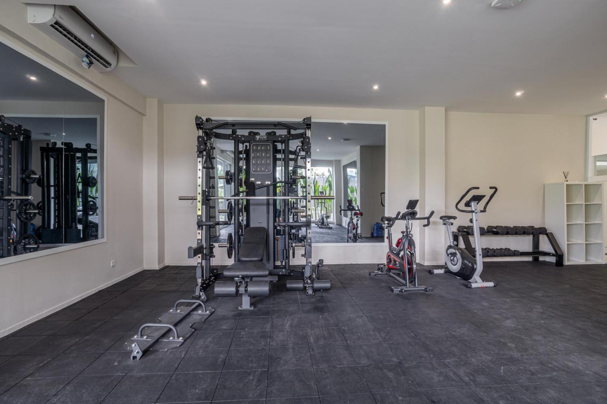 Bali Bustle Sunset Coliving And Coworking Space Legian Εξωτερικό φωτογραφία